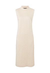 Quilted ärmelloses Kleid in hellem Beige mit hohem Kragen und figurbetontem Schnitt, das mit einem strukturierten quadratischen Muster überzogen ist.