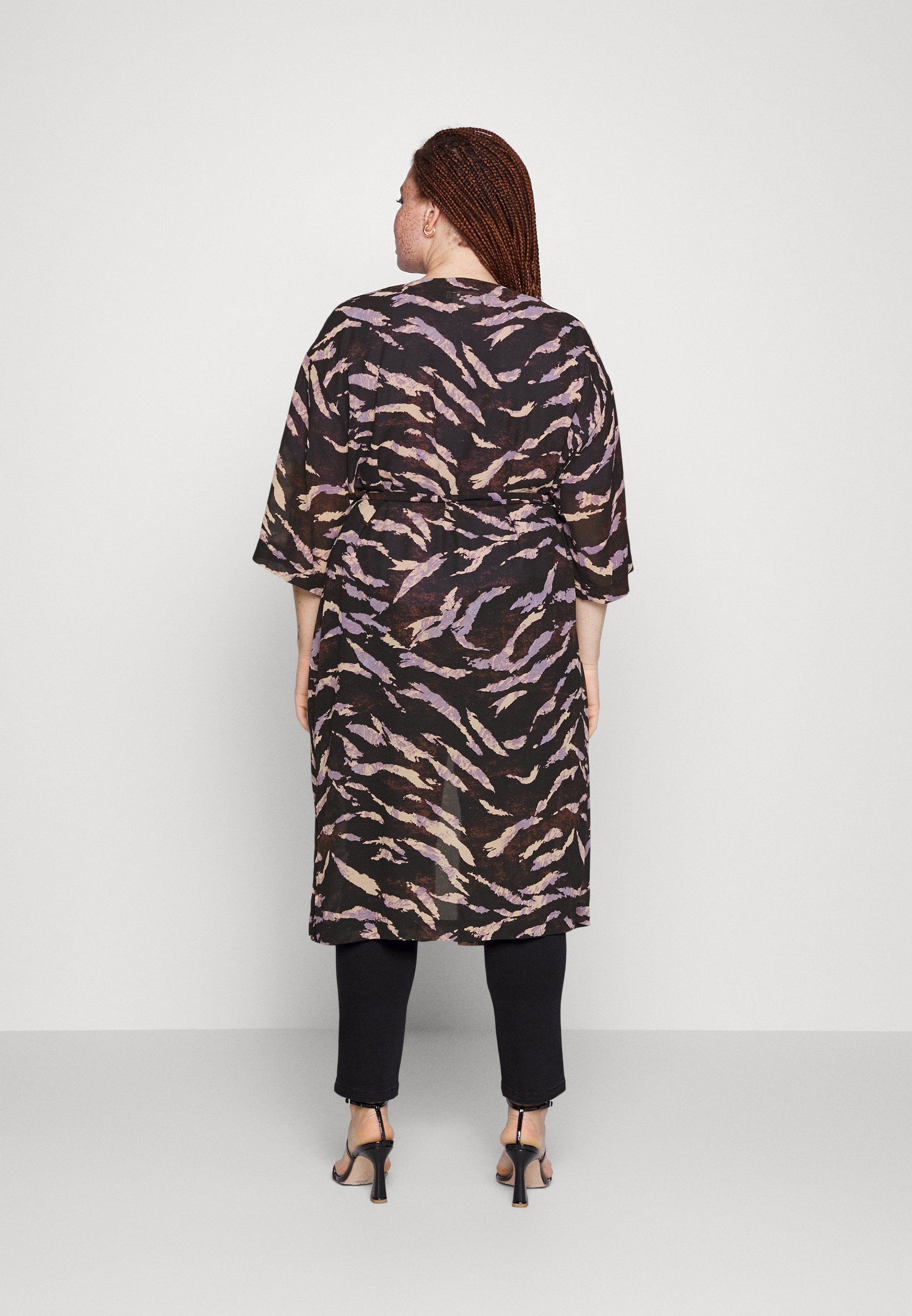 Kaffe Curve Kcferina Kimono Summer Jacket Black/Brown/Purple Graphic, Women's, Size: 26, Black