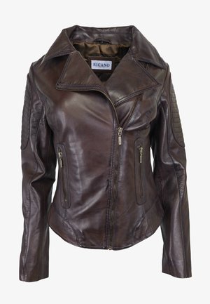 Bruine leren jas met een getailleerd ontwerp, ingesneden kraag, gewatteerde schouderaccenten, vooraan een ritssluiting en twee ritszakken.