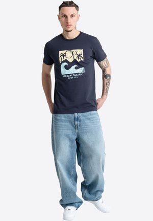 Ocean Pacific, OCEAN PACIFIC HERREN T-SHIRT NORMALE PASSFORM FROTH - Print T-shirt - blue yellow