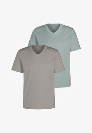 Zwei V-Ausschnitt-T-Shirts übereinander gestapelt; eines in Hellgrau und eines in Hellblau. Beide bestehen aus weichem, glattem Stoff mit kurzen Ärmeln.