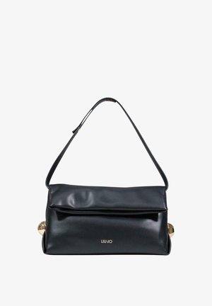Borsa a tracolla in pelle nera con patta ripiegata, dettagli laterali dorati, tracolla regolabile e logo "LIU·JO" sul davanti.