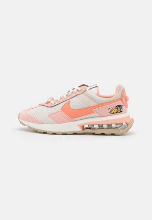 AIR MAX PRE-DAY SE - Joggesko - light orewood brown/light madder root/arctic orange/sail/sanded gold/vivid green