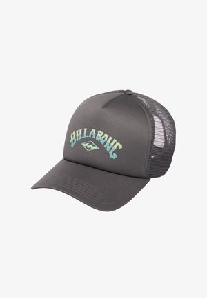 Cappellino trucker grigio scuro con retro in rete e visiera curva, con logo Billabong blu e giallo sulla parte frontale.
