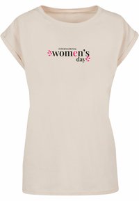 Merchcode INTERNATIONAL WOMEN'S DAY 5 EXTENDE - T-shirts med print - whitesand