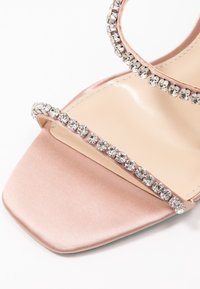 Blue by Betsey Johnson ELISA - Augstpapēžu sandales - nude