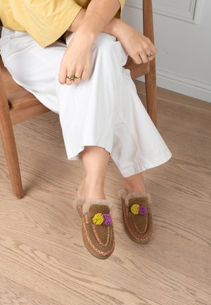 Poelman, Pantuflas - cognac