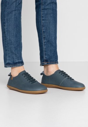 Sportieve veterschoenen - light blue