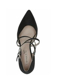 Schwarzer Wildleder-High-Heel-Schuh mit spitzem Zehenbereich und überkreuzten Knöchelriemen. Mit einem silbernen Schnallendetail und einer glatten beigen Innensohle.