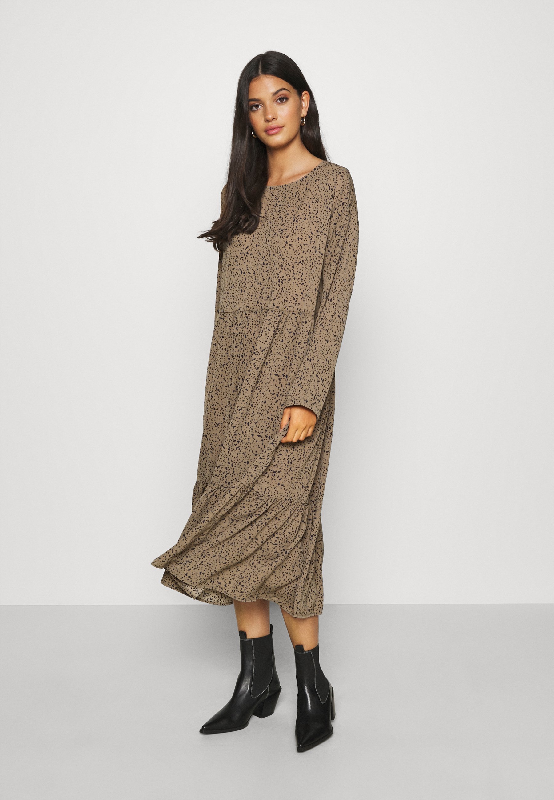 Noisy May NMKATJA LOOSE DRESS Kjole kalamatanavy Noisy May NMKATJA LOOSE DRESS Kjole kalamatanavy