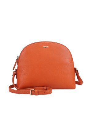 Sac bandoulière en cuir orange avec dessus incurvé, sangle ajustable, fermeture éclair et petit logo renard doré à l'avant.