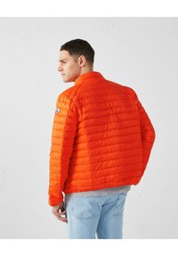 JOTT JOTT - Daunenjacke - rouge