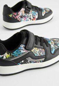 Next ELASTIC LACE - Baskets basses - graffiti