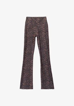 Hoch taillierte Leggings mit ausgestellten Beinen in braunem und schwarzem Leopardenmuster, flach auf einem weißen Hintergrund ausgelegt.