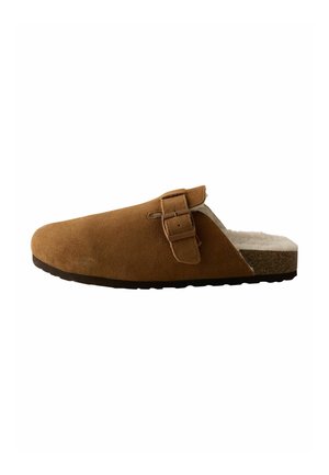 Next, Puukingad - tan brown