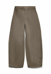 Pantalon à jambes larges en velours côtelé vert olive, avec une taille haute, cinq poches et une braguette zippée fermée par un bouton en métal.