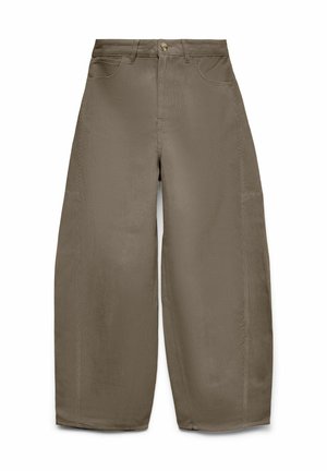 Platas formā platākas bikses olīvu zaļā korduroja audumā ar augstu jostasvietu, piecām kabatām un rāvējslēdzēja aizdares metāla pogu.