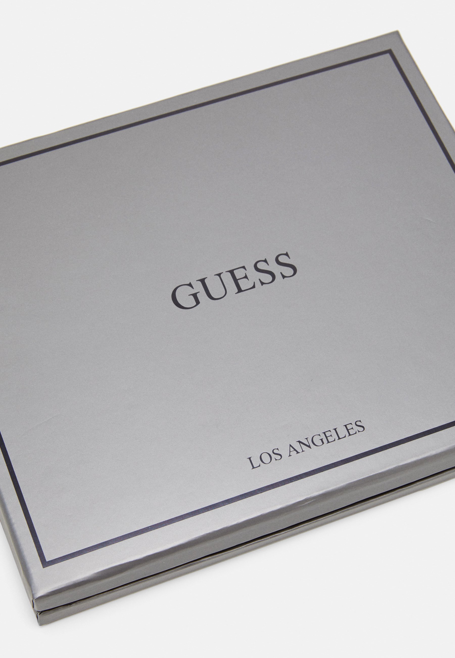 guess gift box