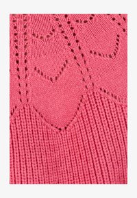 Non sélectionné, framboise