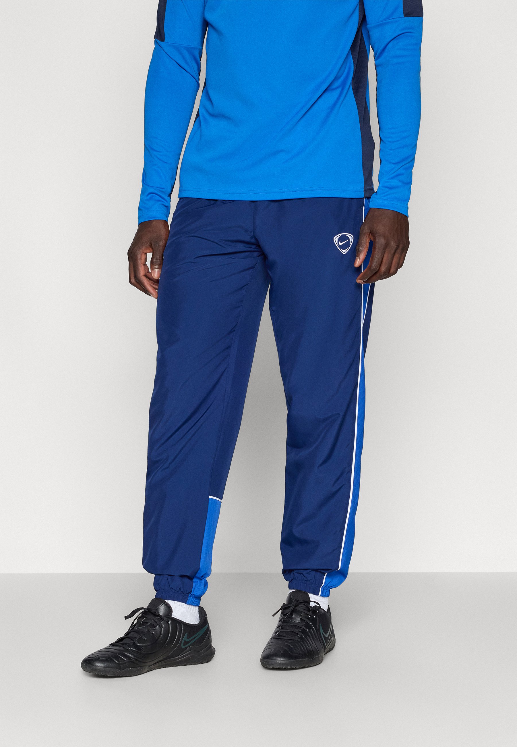 nike tracksuit bottoms mens sale