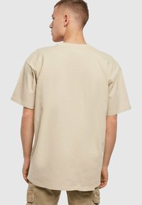 Merchcode SAN FRANCISCO HEAVY - Triko s potiskem - wet sand