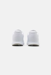 Tommy Hilfiger LIGHTWEIGHT RUNNER  - Sneaker low - white
