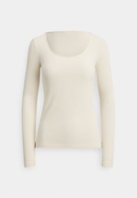 Unselected, mascarpone cream