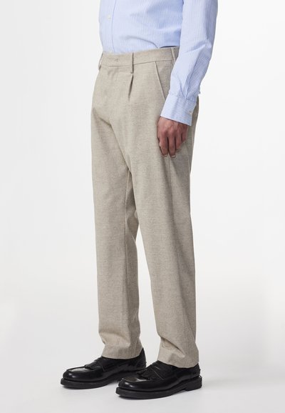 NN.07 BILL - Chino - cement - 022