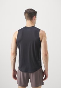 NNormal RACE UNISEX czarny