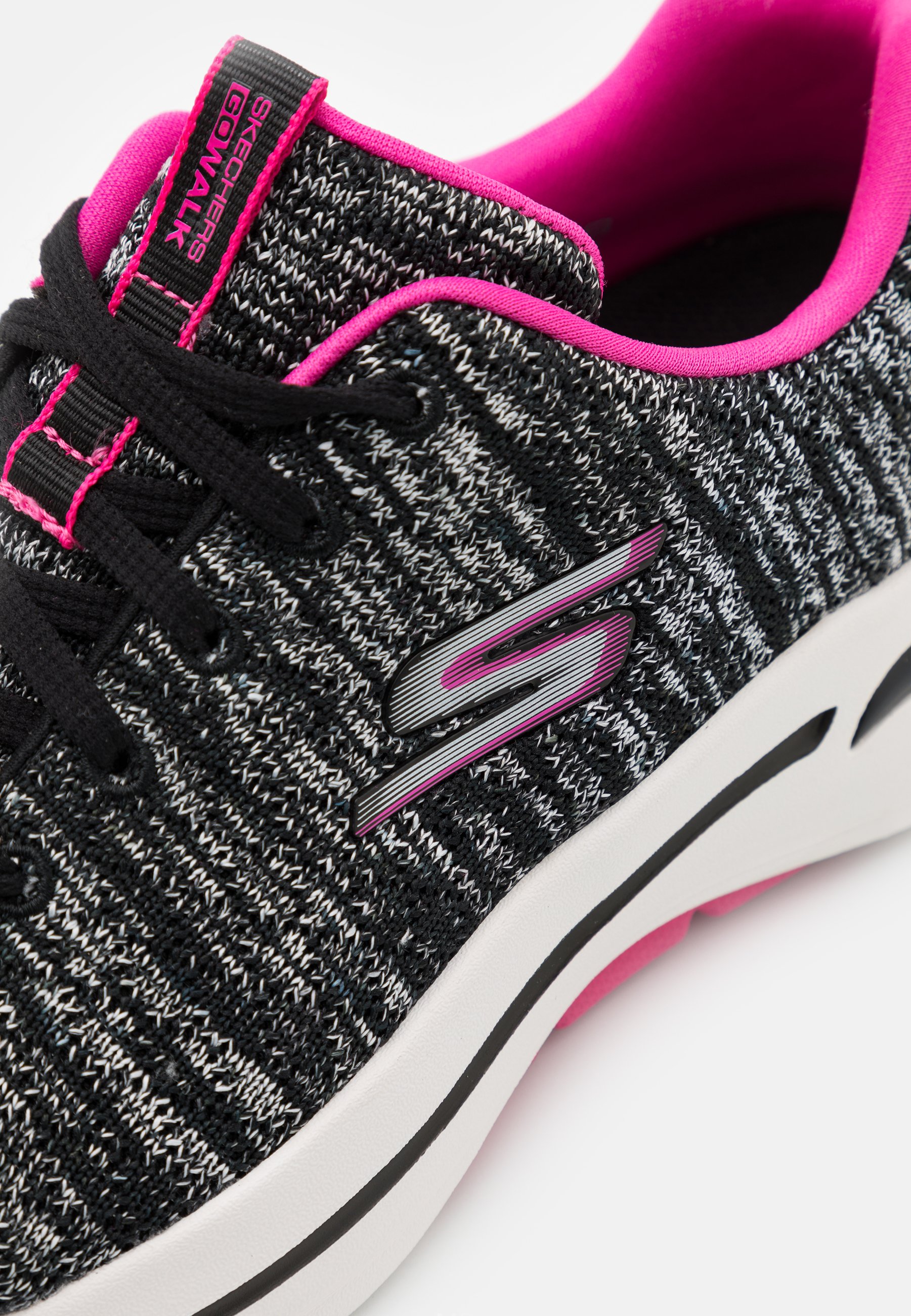 zapatos skechers hombre sin cordones 60