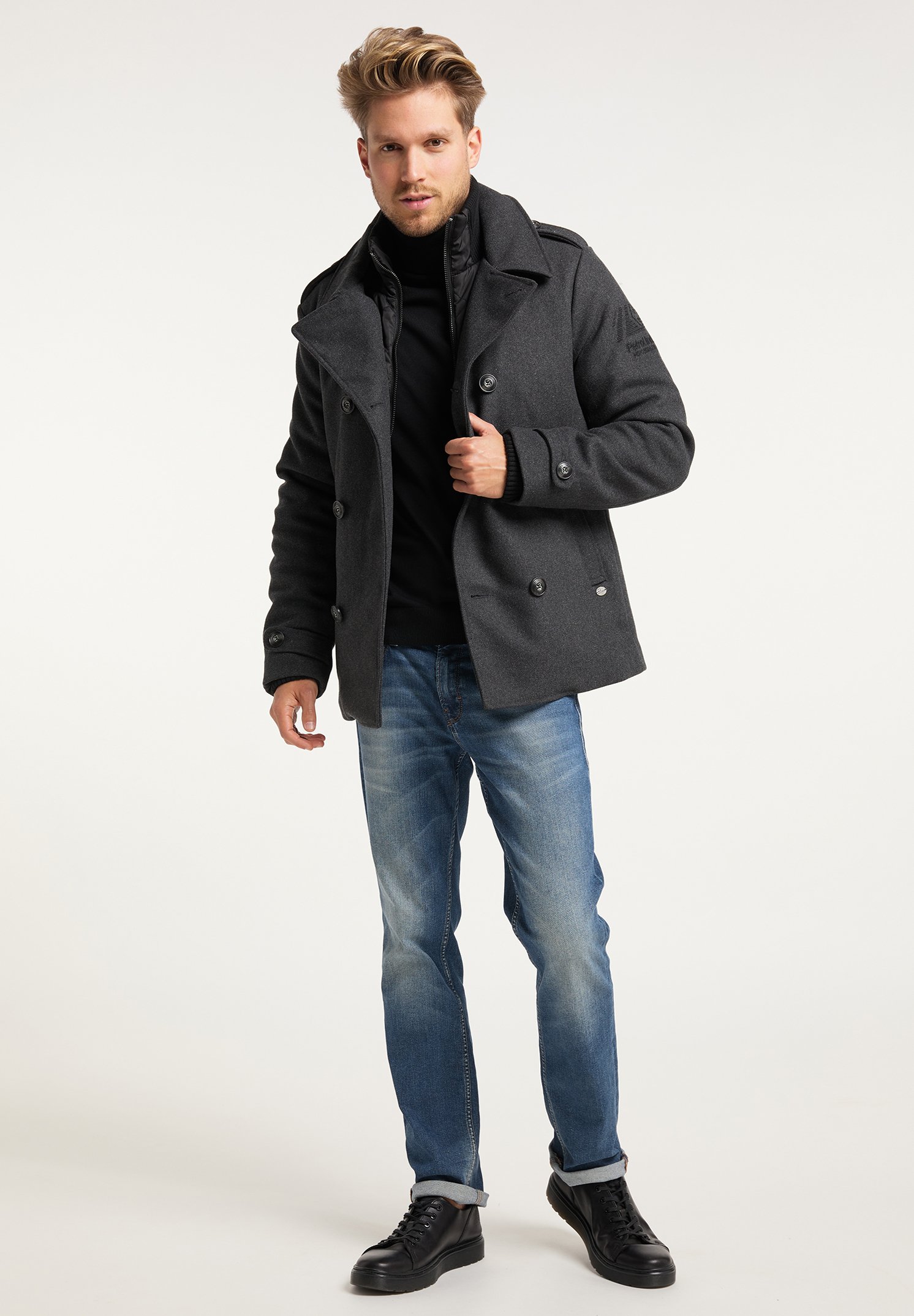 manteau petrol industries