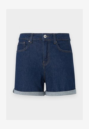 Sötétkék farmer rövidnadrágok hajtott szegéllyel, elülső gombos és cipzáras záródással, valamint elülső zsebekkel egy egyszínű háttéren.