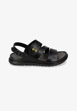 Sandaletto nero da uomo con tre cinturini, un logo giallo di bicicletta sulla fascia centrale e una soletta testurizzata con chiusura a fibbia.