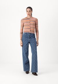 BDG Urban Outfitters SPACE DYE CREW CARDI - Cardigan - rust