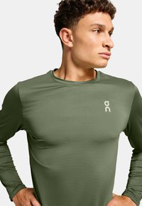On CORE - Langærmet T-shirt - taiga