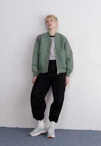 Carhartt WIP OTLEY - Bomberjacks - park