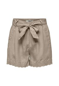 Shorts beige avec une ceinture en tissu, dotés d'une taille élastique et d'un motif floral brodé le long de l'ourlet. Texture en coton lisse.