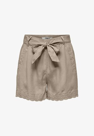 Shorts beige avec une ceinture en tissu, dotés d'une taille élastique et d'un motif floral brodé le long de l'ourlet. Texture en coton lisse.