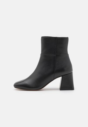 Geox, Bottines - black