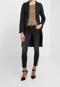 J.CREW Stickad tröja - brown