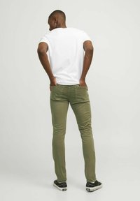 Jack & Jones Džíny Slim Fit - deep lichen green