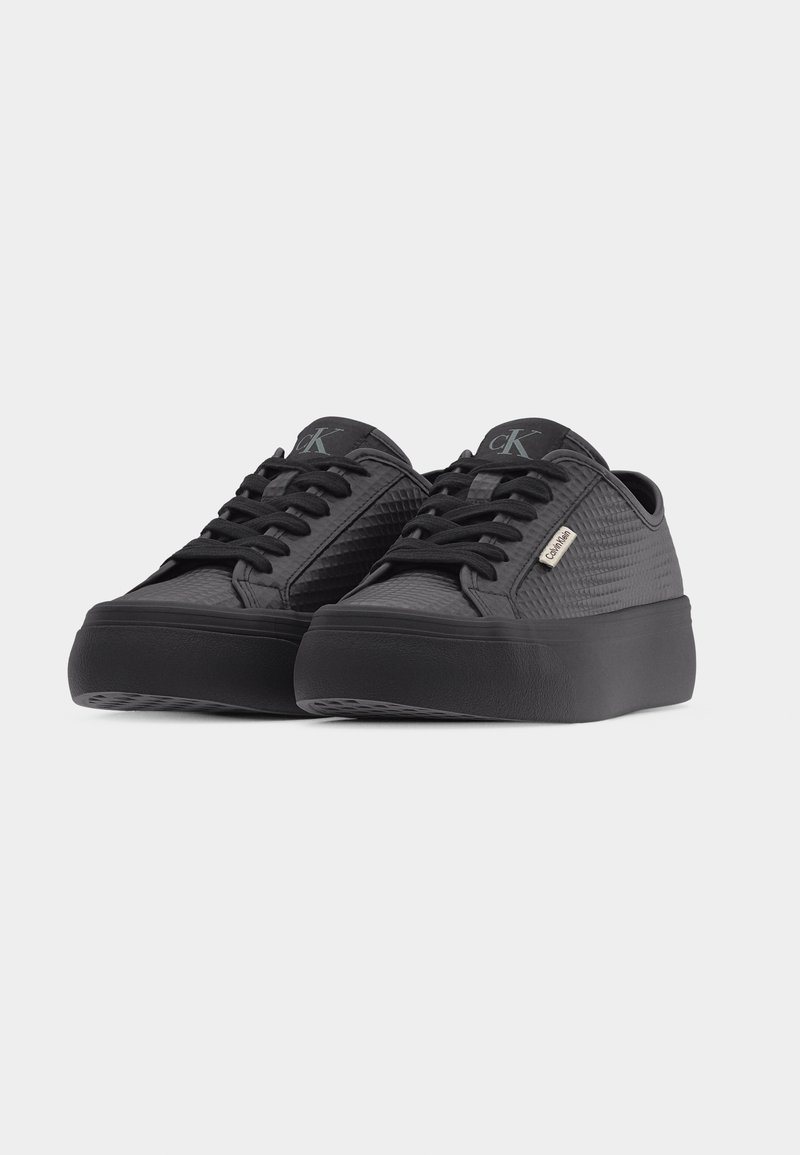 Calvin Klein LACE UP - Tenisky - triple black