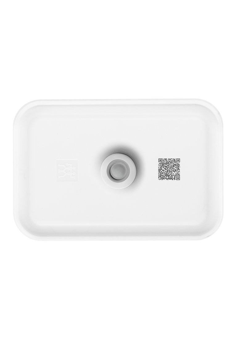 Weißes rechteckiges Tablett mit abgerundeten Ecken, zentralem grauem runden Griff und QR-Code auf einer Seite. Glattes und minimalistisches Design.
