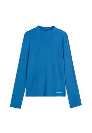 Maglietta a maniche lunghe blu con texture a coste e collo alto. Presenta un leggero dettaglio lungo l'orlo con testo ricamato bianco.