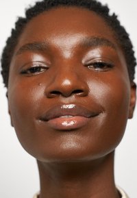 KIKO Milano NOURISHING LIP OIL - Flytande läppstift - red velvet