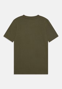 adidas Originals TEE JUNIOR UNISEX - Základné tričko - olive strata