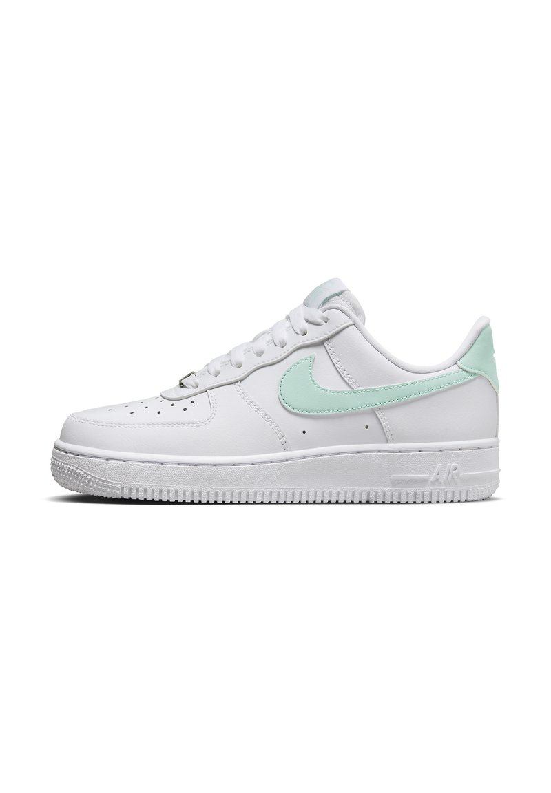 Nike Sportswear AIR FORCE 1 07 - Sneaker low - white