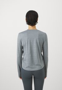 Nike Performance ONE CLASSIC - Top s dlhým rukávom - smoke grey heather/black