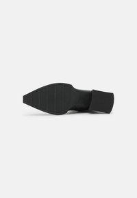 Vagabond VIVIAN - Botine clasice - black