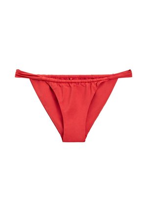 Rote Bikinihosen mit gerafftem elastischem Bund und seitlichen Bändern, flach auf weißem Hintergrund dargestellt.
